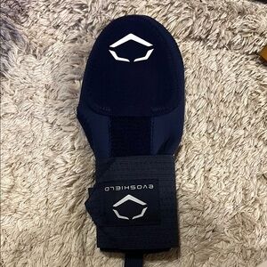 EvoShield Navy Hand Guard (right handed)